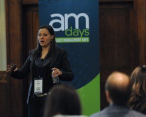 Sarah Bundy speaking at the affiliate management days show